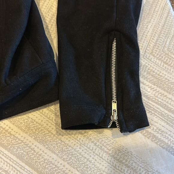 Flowers by Zoe Girls Black Motorcycle Zipper Jacket - Size 6x - Picture 4 of 7